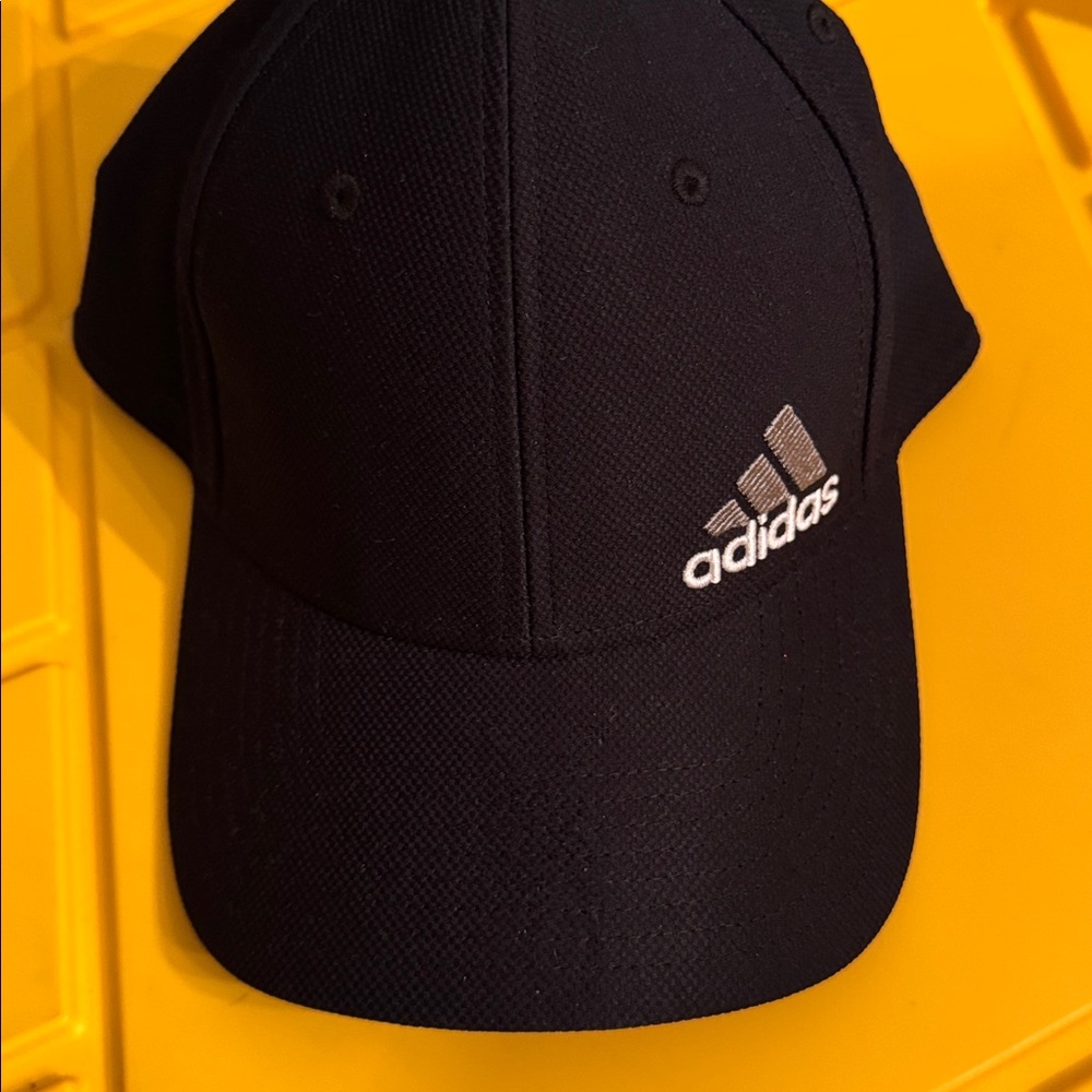 Adidas Stretch Fit Aeroready BNWOT Hat